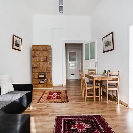 Comfortable Flat With Prime Location Near Oktogon