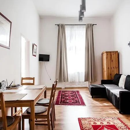Comfortable Flat With Prime Location Near Oktogon Διαμέρισμα